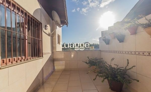 Casa de Condomínio à venda com 3 quartos, 197m² - Foto 1