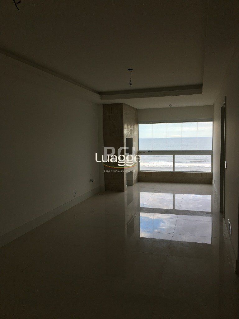 Apartamento à venda com 3 quartos, 82m² - Foto 2