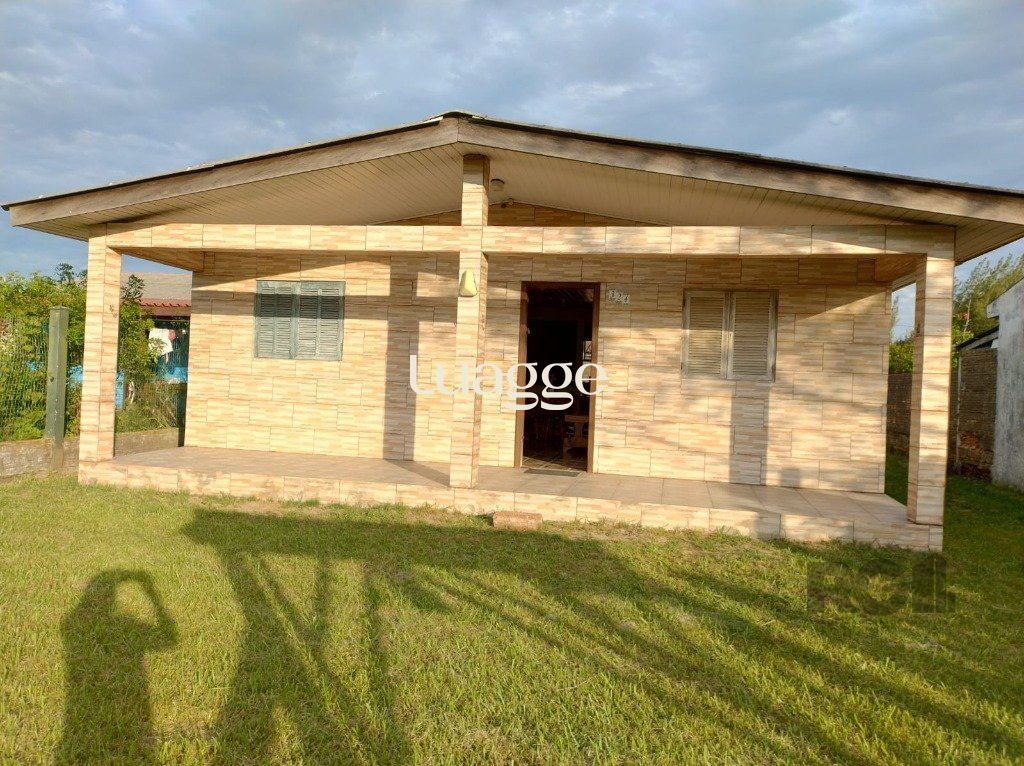 Casa à venda com 3 quartos, 72m² - Foto 1