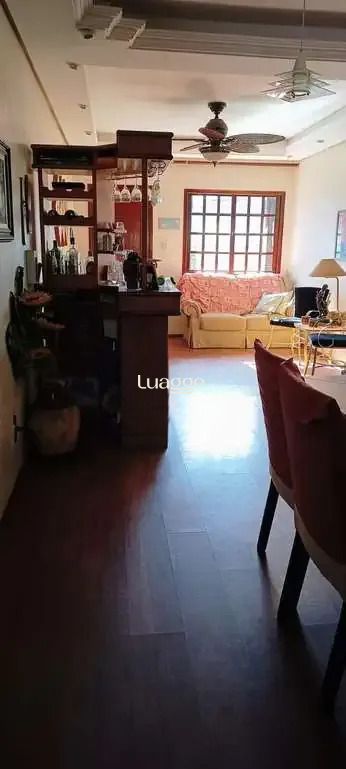 Casa à venda com 3 quartos, 136m² - Foto 8
