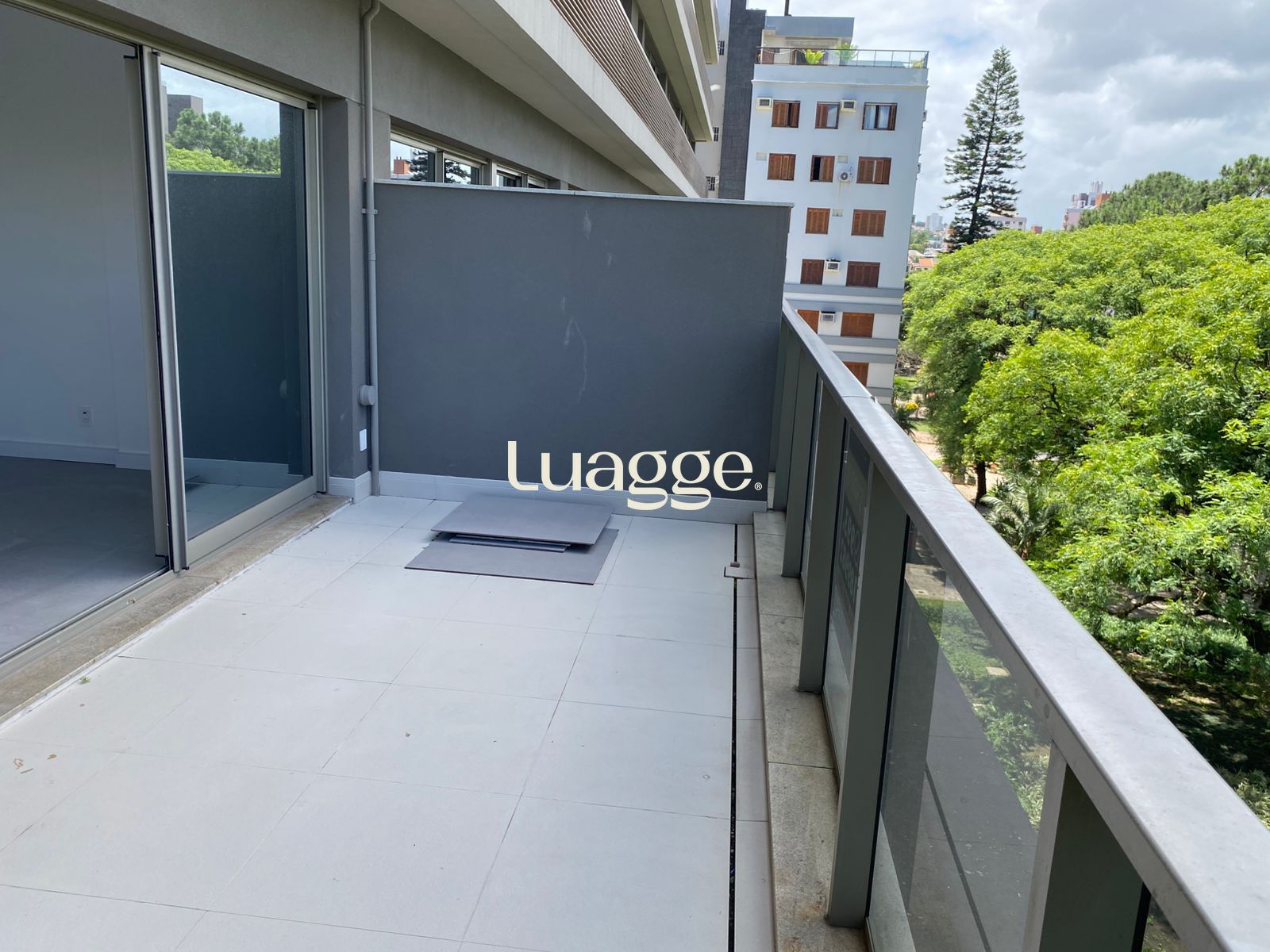 Apartamento à venda com 1 quarto, 90m² - Foto 2