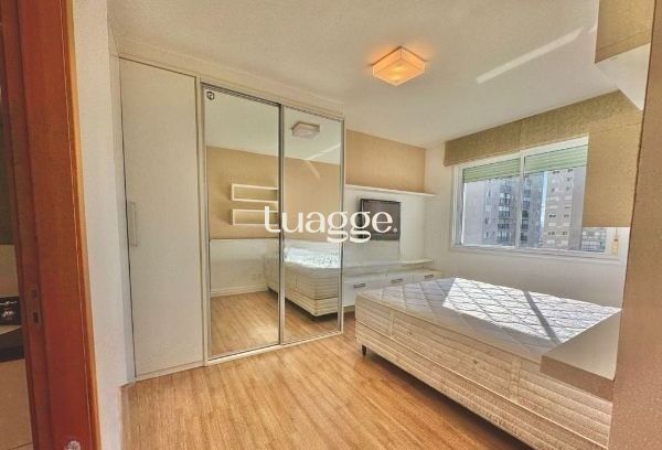 Apartamento à venda com 2 quartos, 65m² - Foto 8