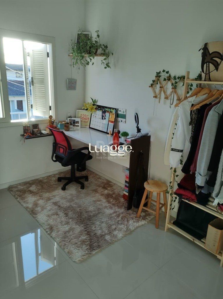 Casa à venda com 3 quartos, 101m² - Foto 14