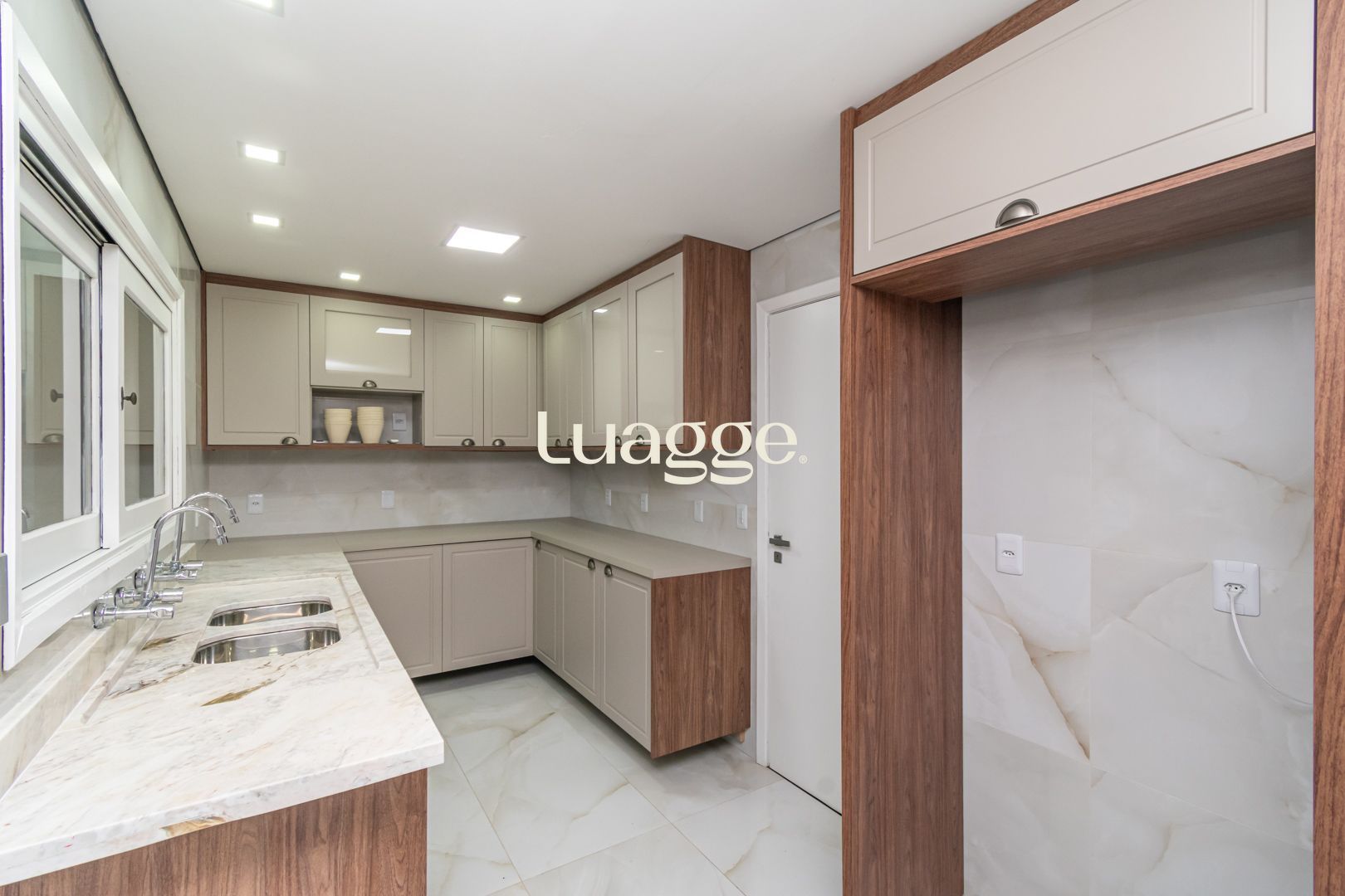 Casa à venda com 3 quartos, 355m² - Foto 44