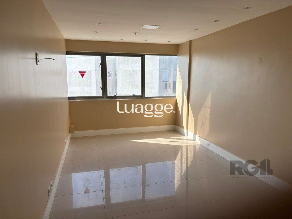 Conjunto Comercial-Sala à venda com 1 quarto, 27m² - Foto 2