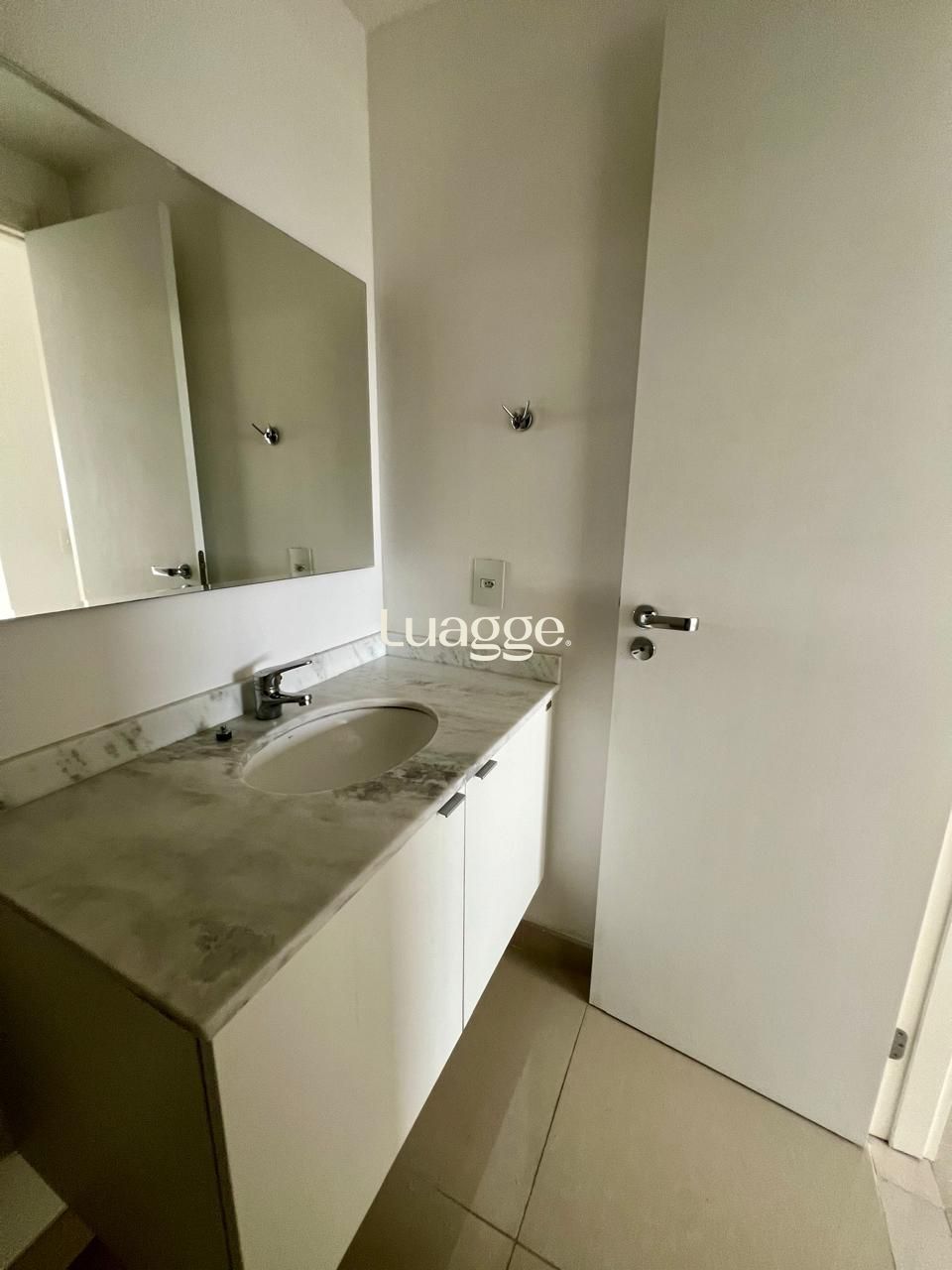 Apartamento à venda com 2 quartos, 67m² - Foto 29