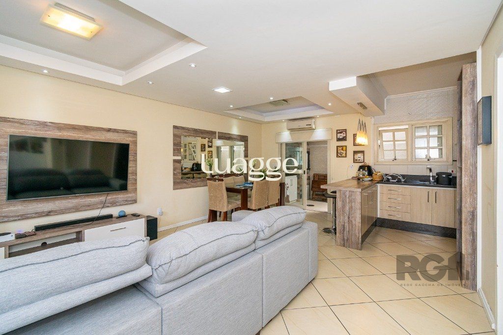 Casa à venda com 3 quartos, 90m² - Foto 4