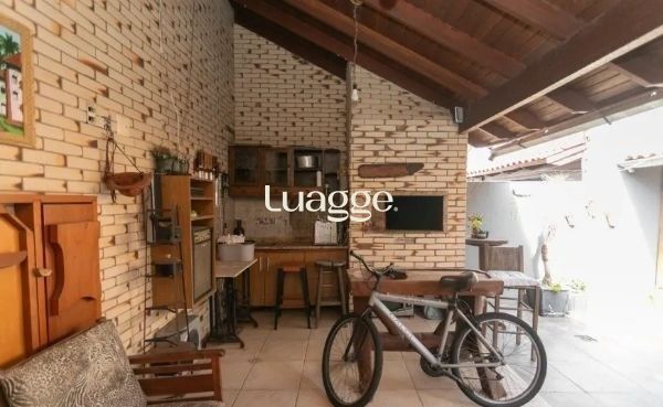 Casa à venda com 3 quartos, 219m² - Foto 37