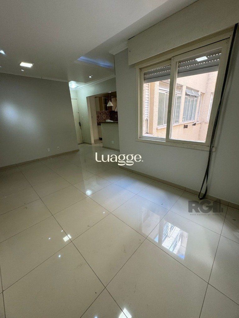 Apartamento à venda com 2 quartos, 61m² - Foto 7