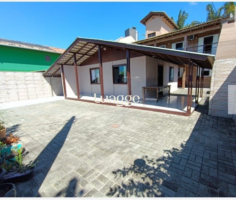 Casa, 5 quartos, à venda, 257 m², Centro - Penha — foto 1