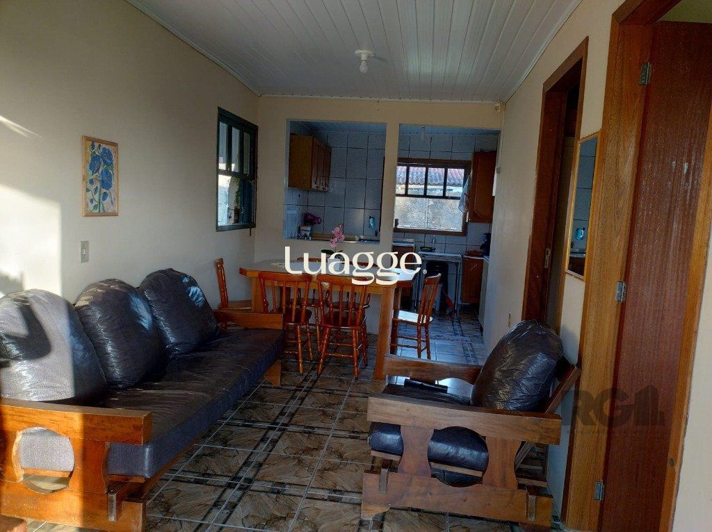 Casa à venda com 3 quartos, 72m² - Foto 2