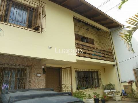 Casa à venda com 5 quartos, 352m² - Foto 1
