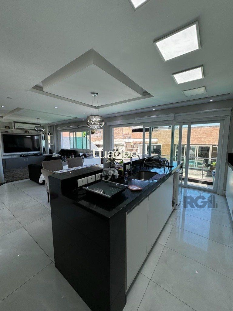 Casa à venda com 4 quartos, 341m² - Foto 15