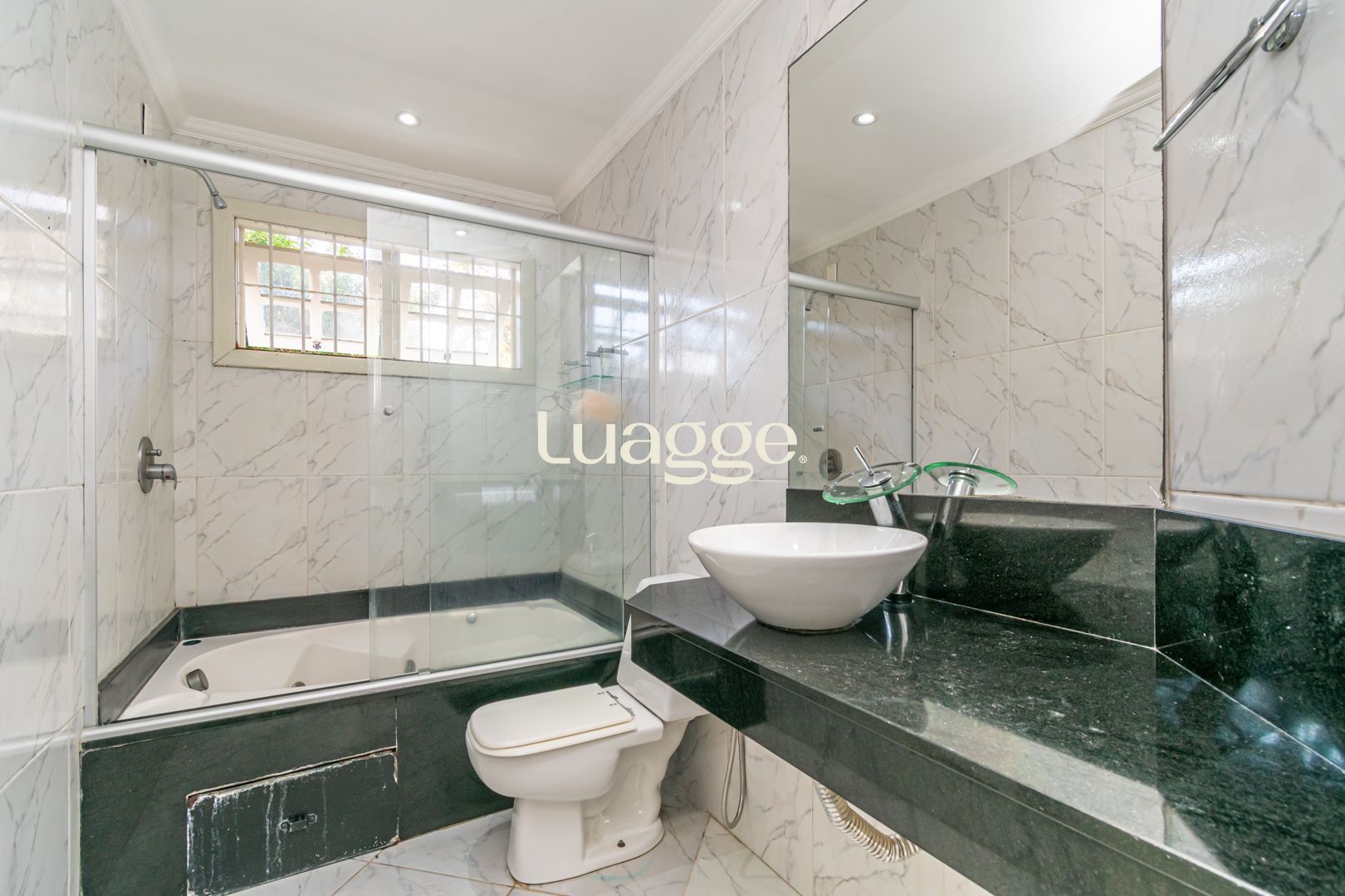 Casa à venda com 4 quartos, 335m² - Foto 19