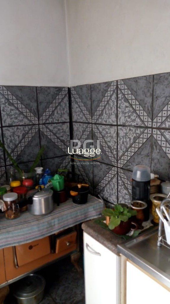 Casa à venda com 3 quartos, 64m² - Foto 12
