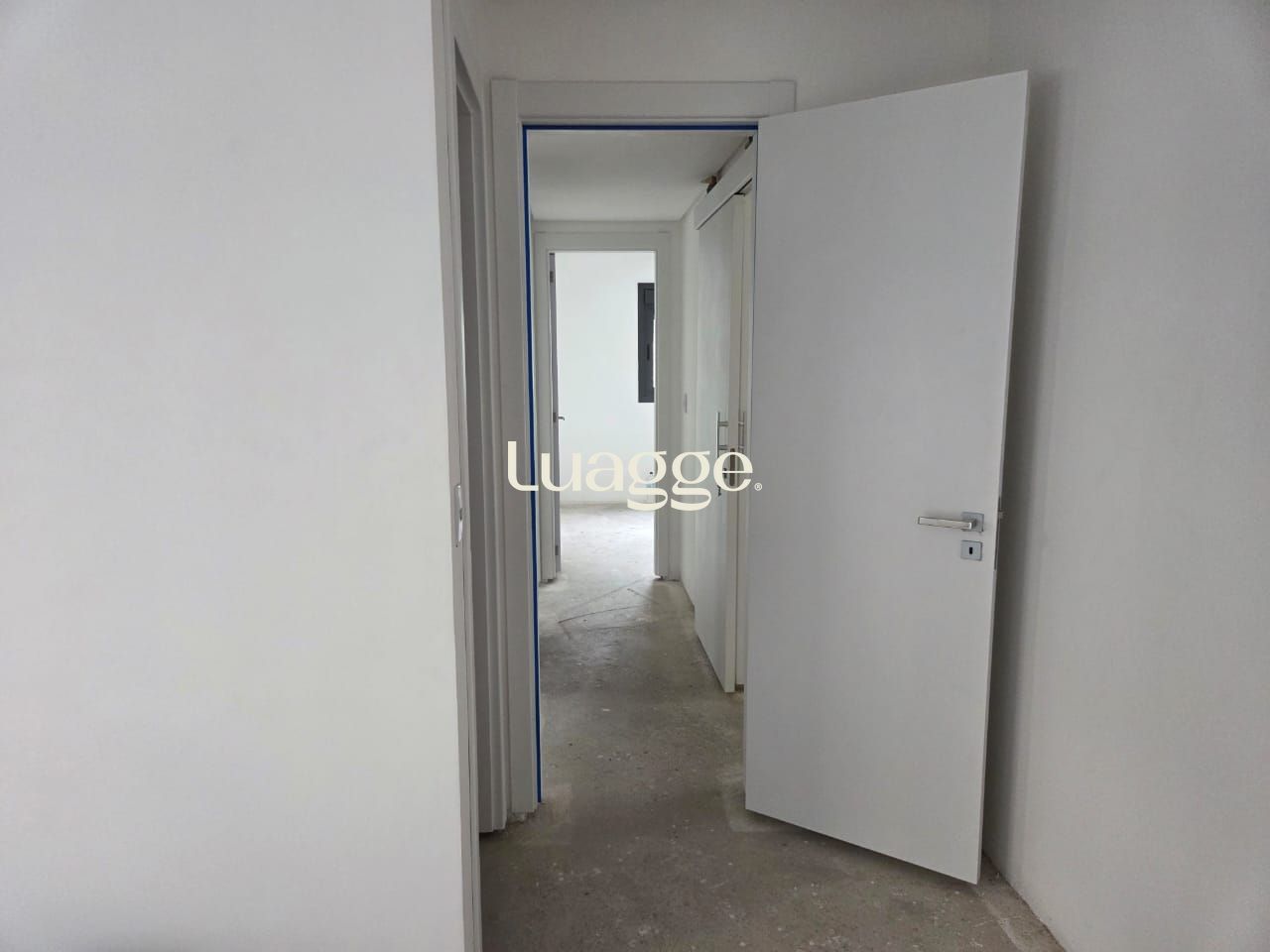 Apartamento à venda com 3 quartos, 107m² - Foto 3