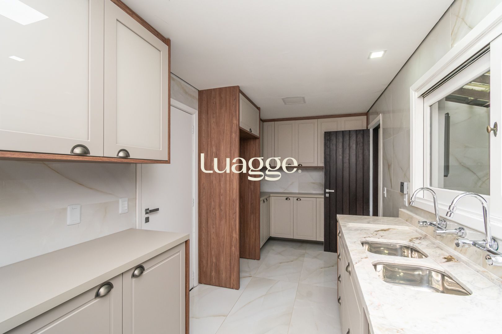 Casa à venda com 3 quartos, 355m² - Foto 45