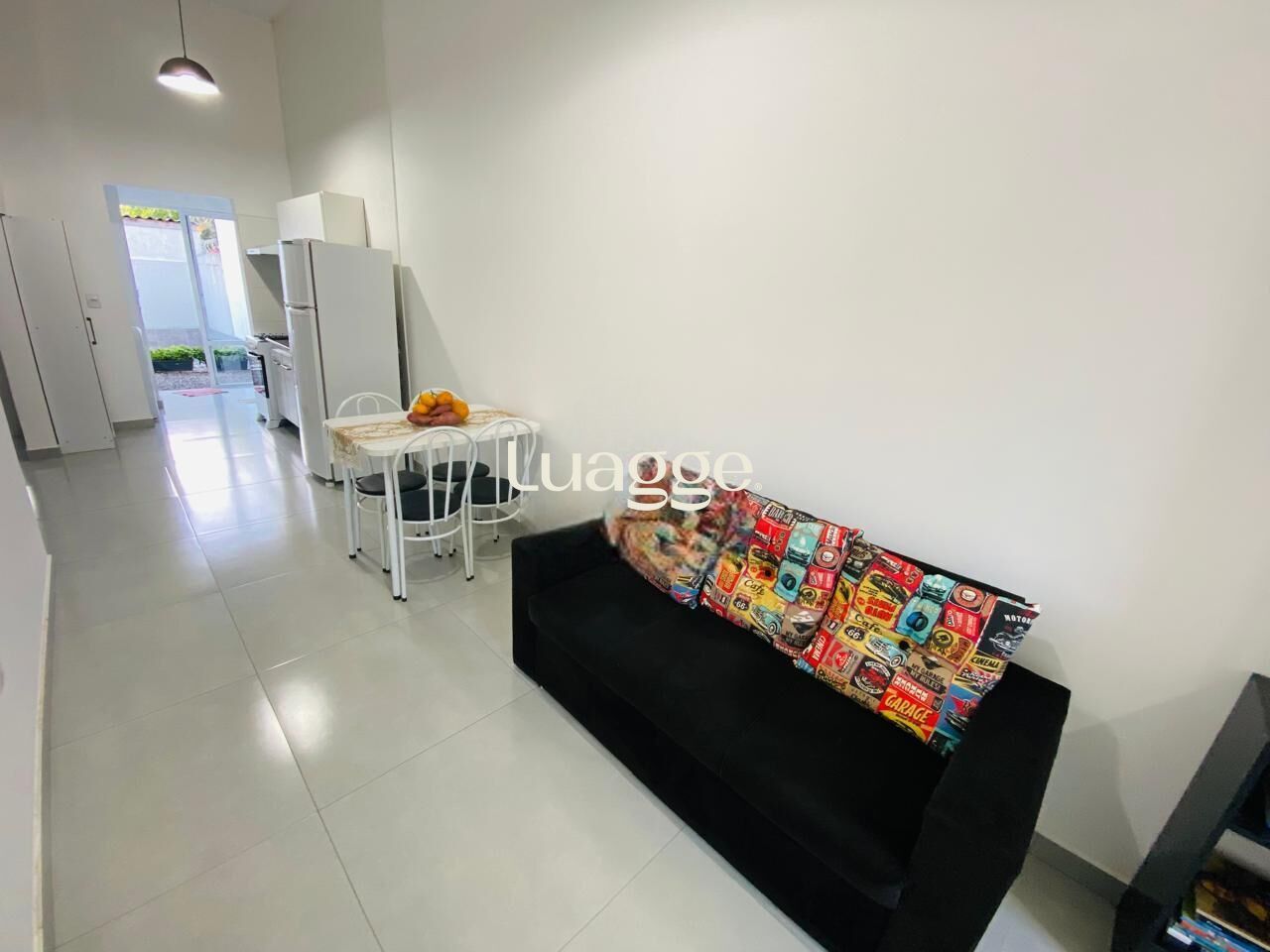 Casa à venda com 2 quartos, 70m² - Foto 5
