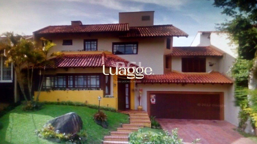 Casa à venda com 4 quartos, 335m² - Foto 1