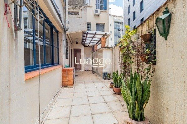 Apartamento à venda com 3 quartos, 146m² - Foto 1