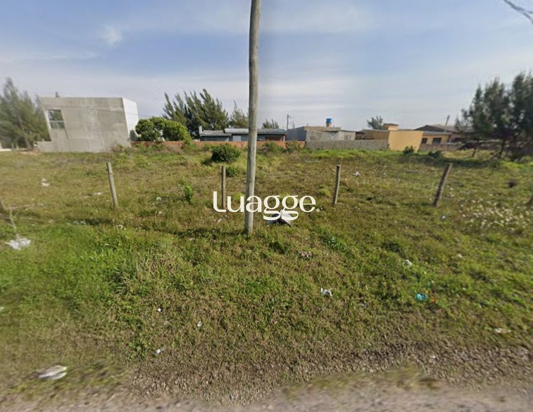 Terreno em Capão Novo com 300m² a 2 quadras do mar