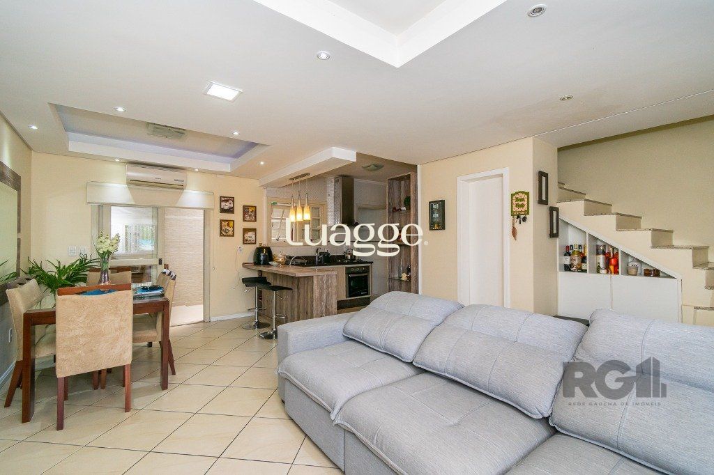 Casa à venda com 3 quartos, 90m² - Foto 2