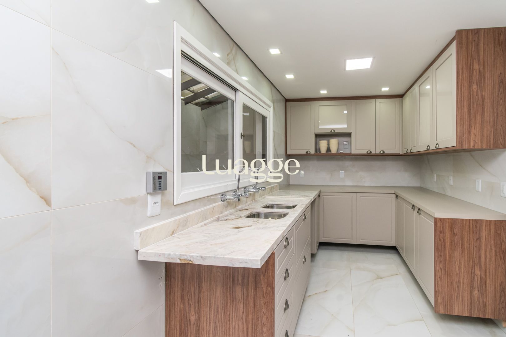 Casa à venda com 3 quartos, 355m² - Foto 43