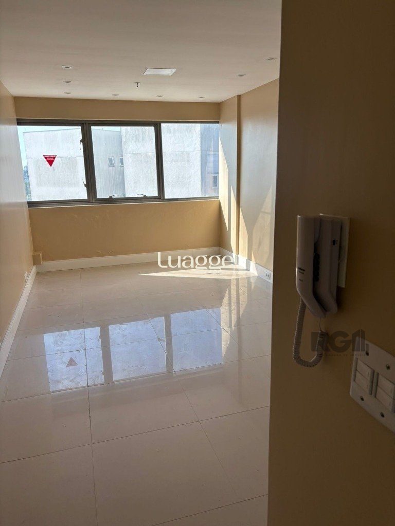 Conjunto Comercial-Sala à venda com 1 quarto, 27m² - Foto 3