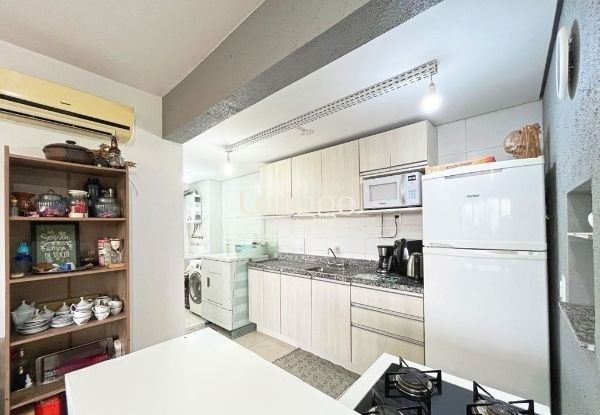 Apartamento à venda com 2 quartos, 64m² - Foto 6