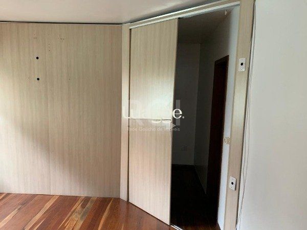 Casa à venda com 3 quartos, 185m² - Foto 4