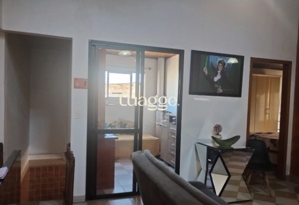Casa à venda com 3 quartos, 208m² - Foto 9