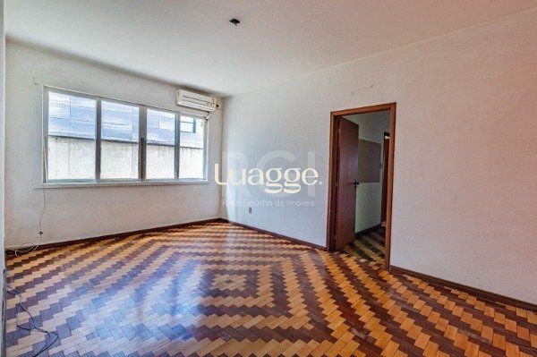 Apartamento à venda com 3 quartos, 146m² - Foto 2
