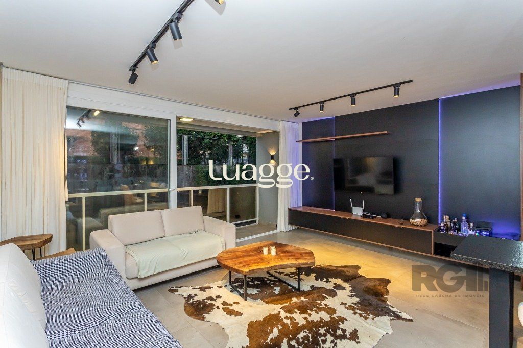 Apartamento à venda com 2 quartos, 105m² - Foto 1