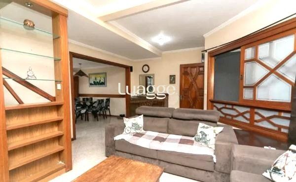 Casa à venda com 3 quartos, 219m² - Foto 2