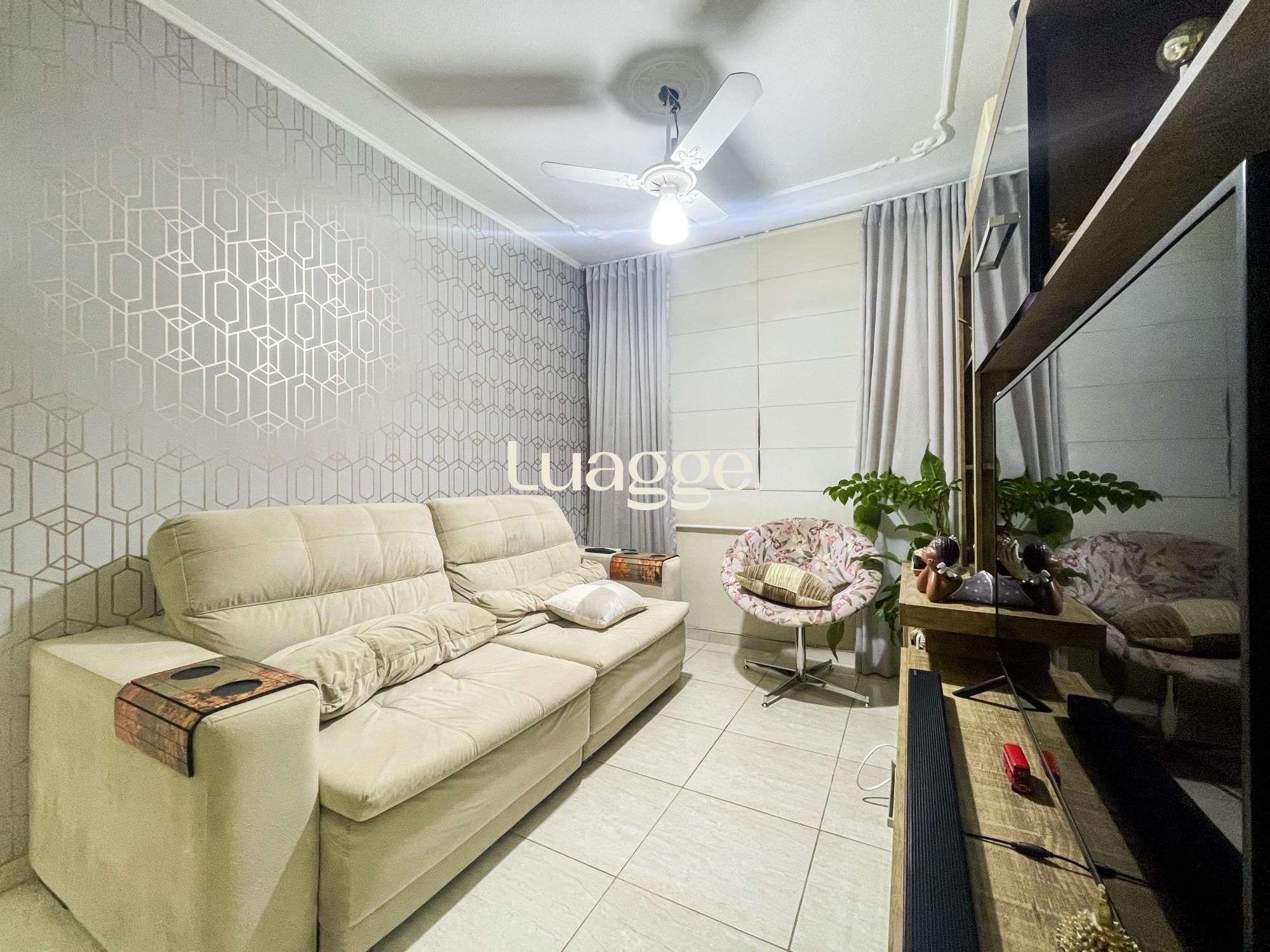 Apartamento à venda com 2 quartos, 57m² - Foto 1