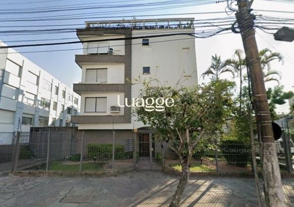 Apartamento no Menino Deus de 2 dormitórios e vaga DESOCUPADO