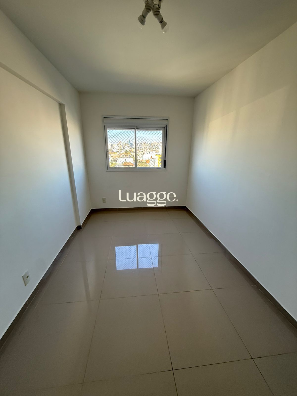 Apartamento à venda com 2 quartos, 62m² - Foto 11