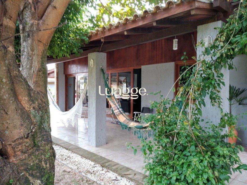 Casa de Condomínio à venda com 3 quartos, 222m² - Foto 31