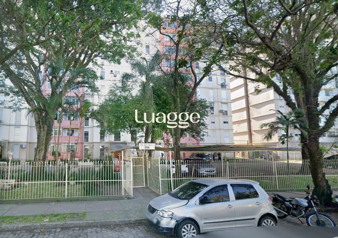 Apartamento no Humaitá de 2 dormitórios semi mobiliado