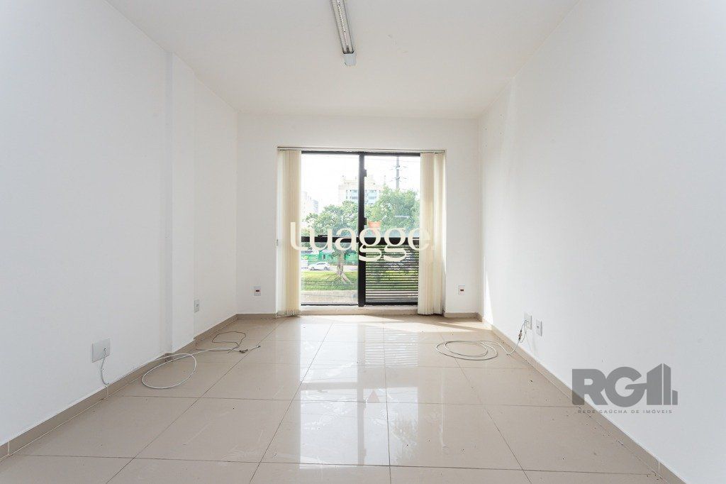 Conjunto Comercial-Sala à venda com 1 quarto, 29m² - Foto 2