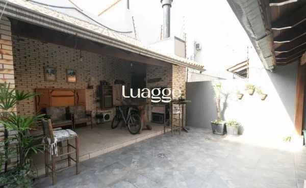 Casa à venda com 3 quartos, 219m² - Foto 33