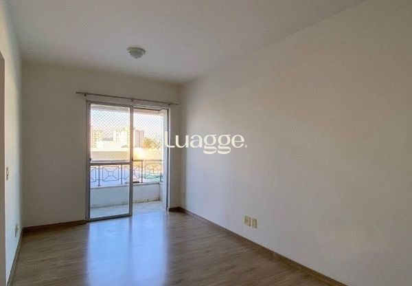 Apartamento à venda com 2 quartos, 61m² - Foto 2