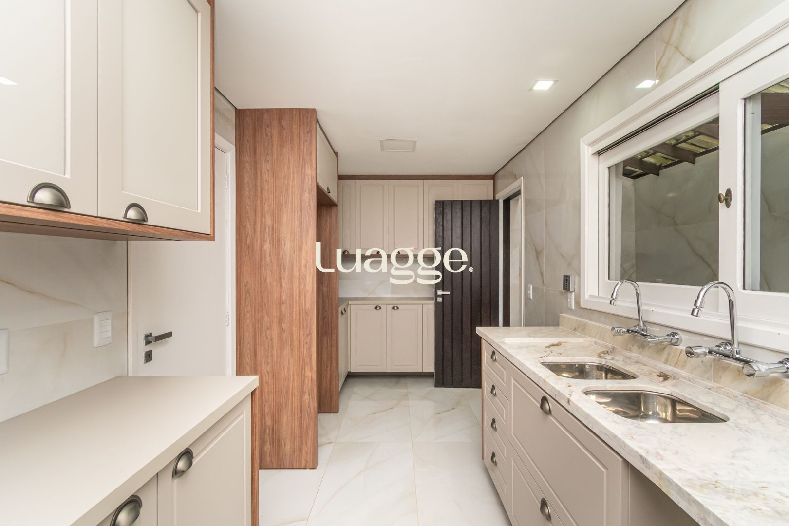 Casa à venda com 3 quartos, 355m² - Foto 46