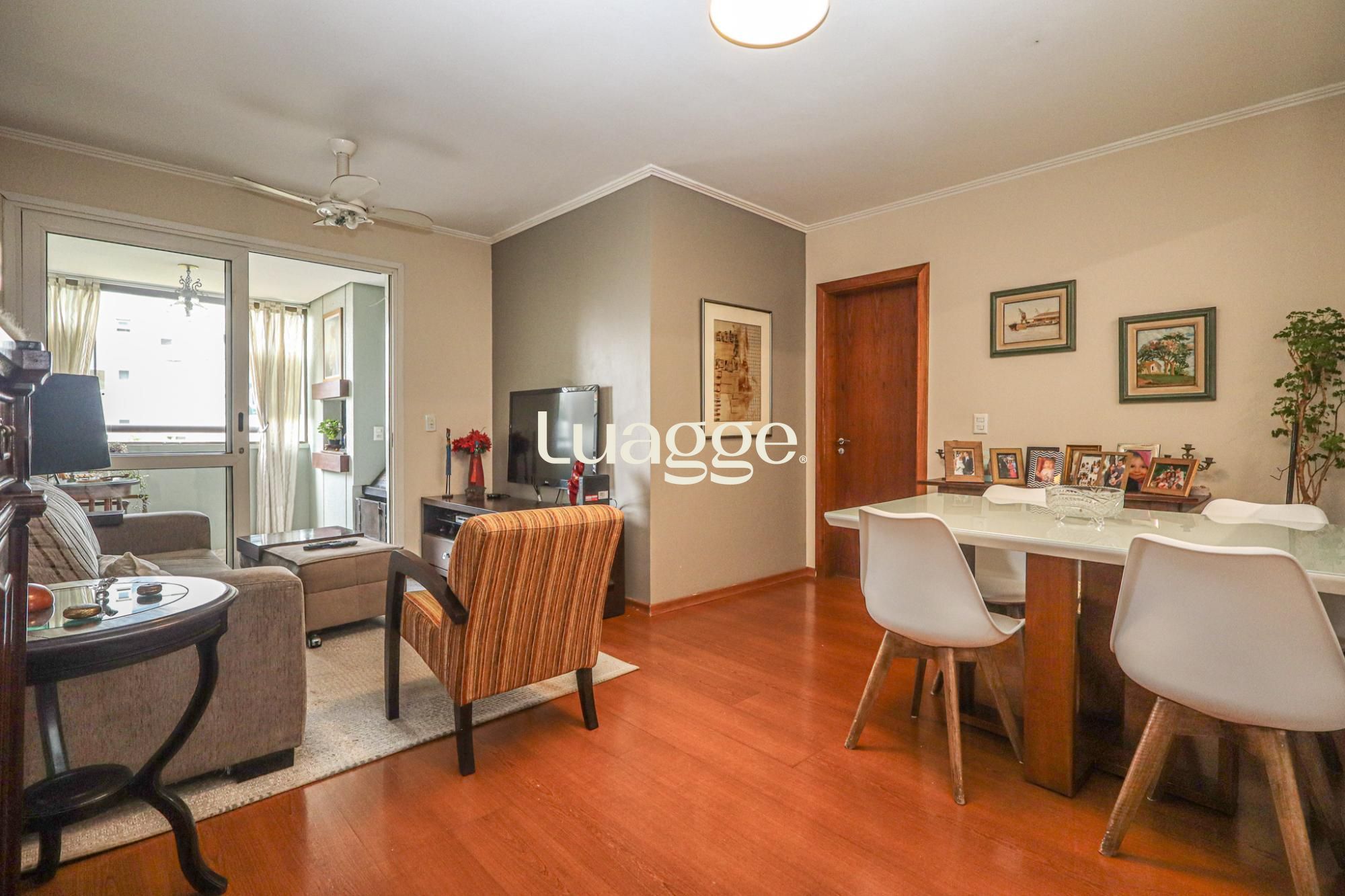 Apartamento à venda com 3 quartos, 98m² - Foto 1
