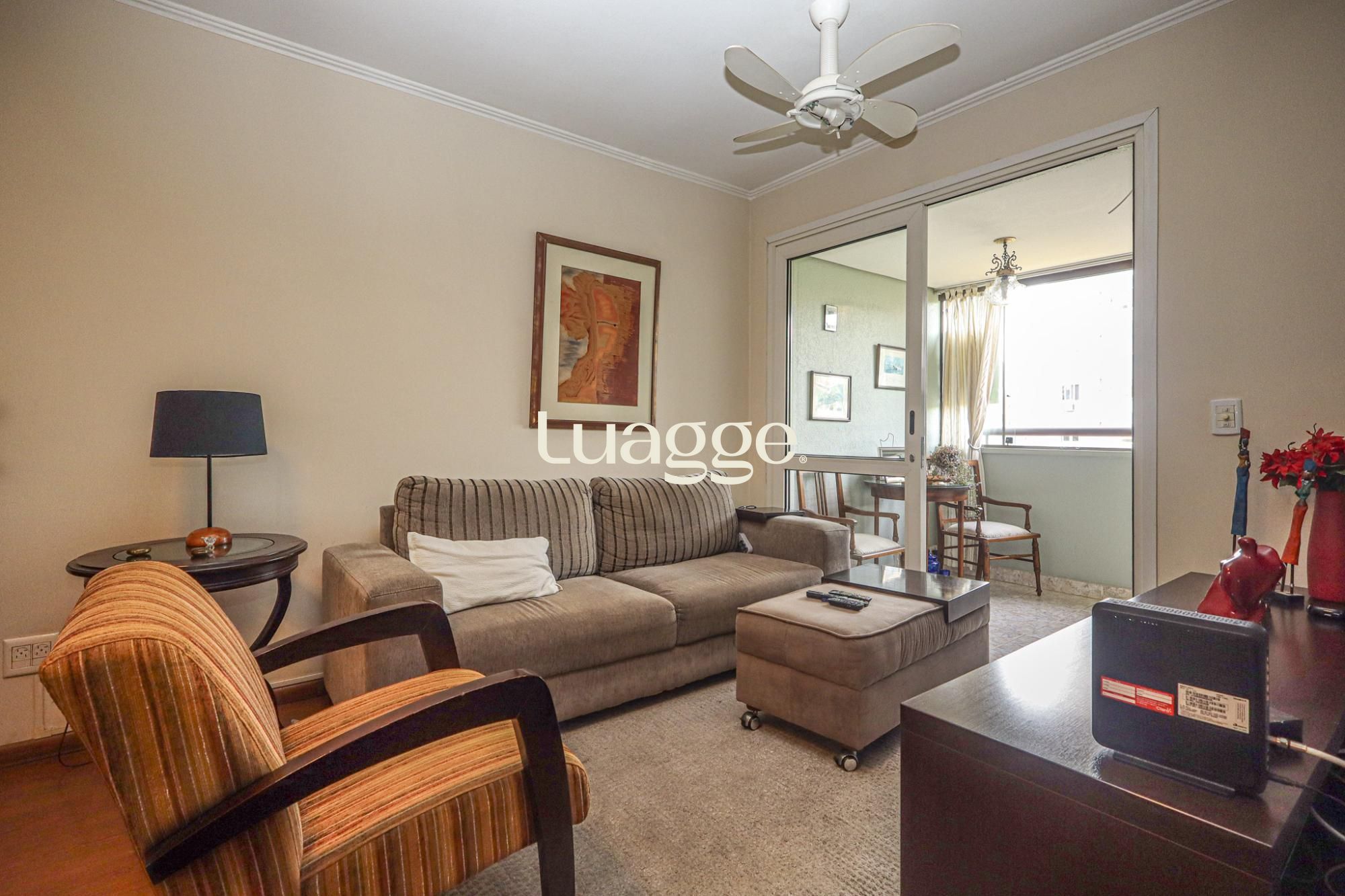 Apartamento à venda com 3 quartos, 98m² - Foto 3