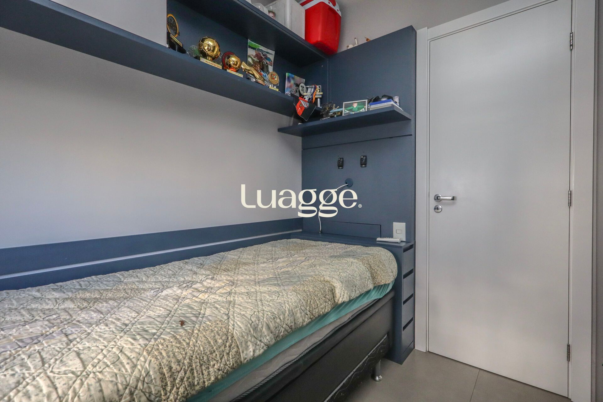 Apartamento à venda com 3 quartos, 75m² - Foto 11