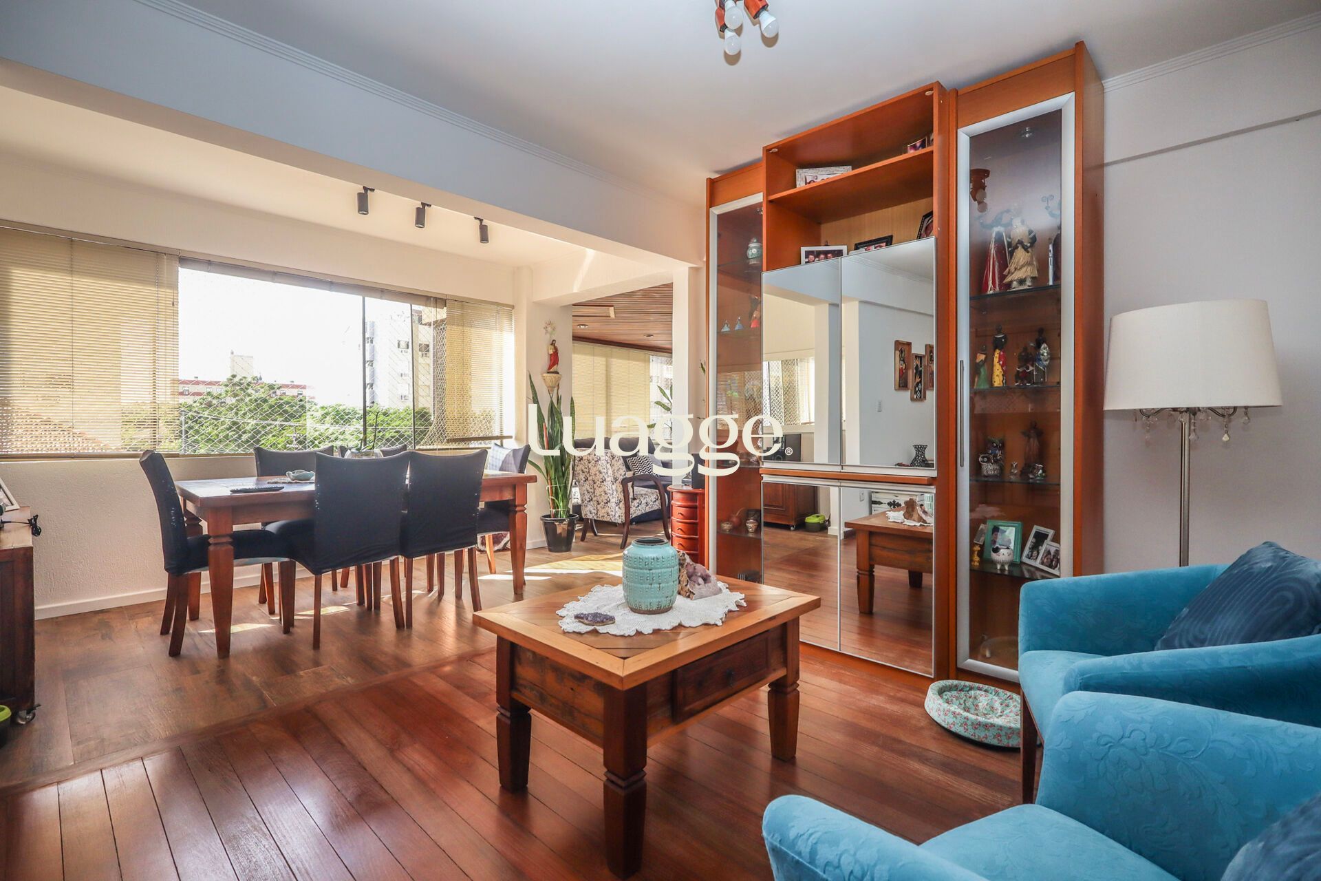 Apartamento à venda com 3 quartos, 122m² - Foto 2