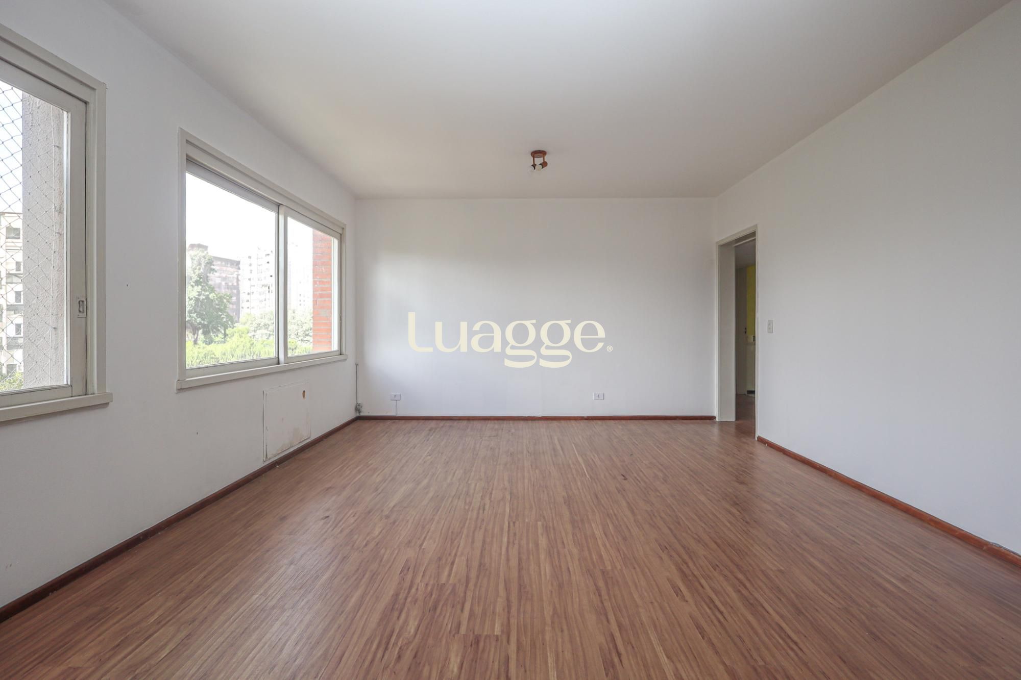 Apartamento à venda com 3 quartos, 116m² - Foto 2