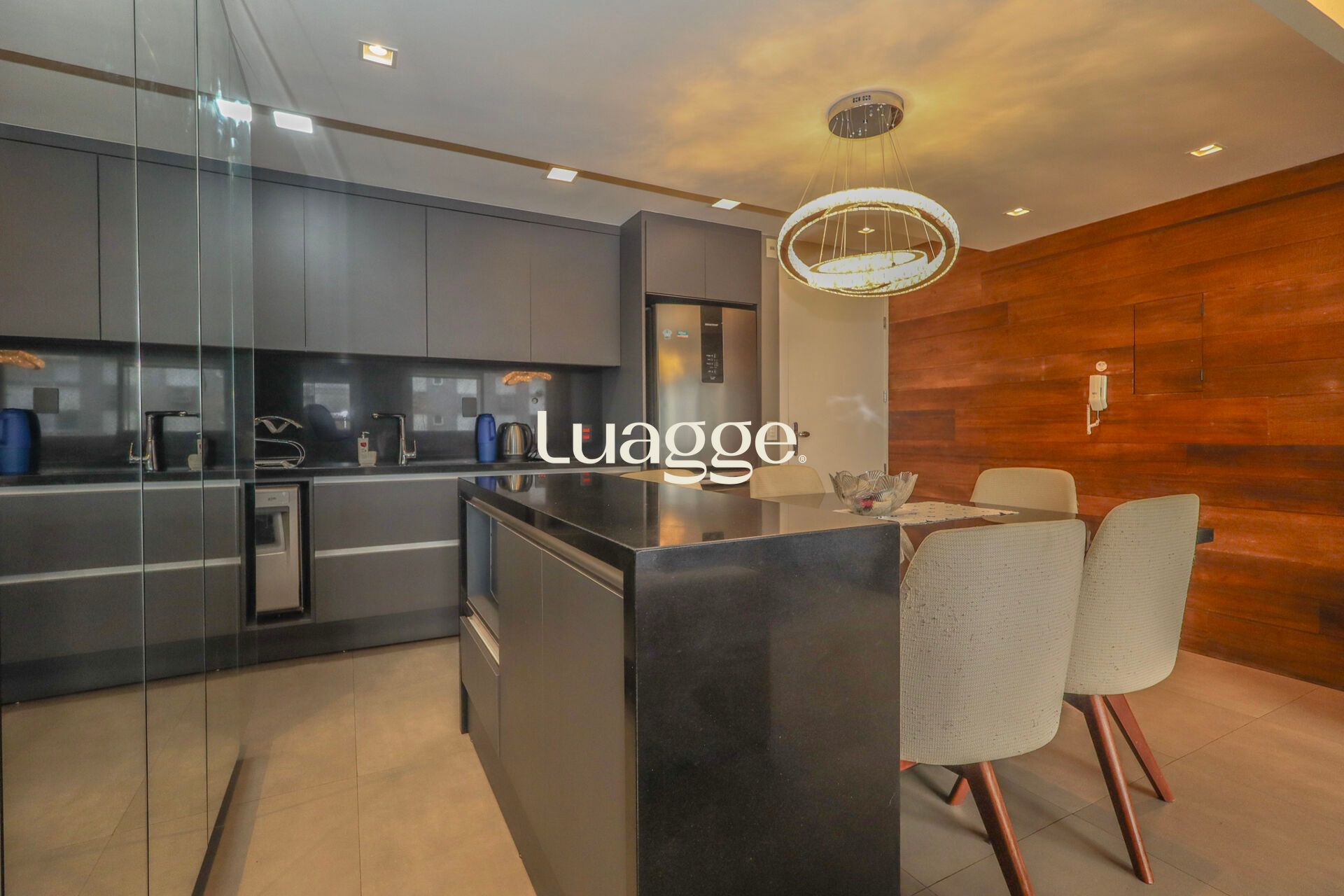 Apartamento à venda com 3 quartos, 75m² - Foto 4