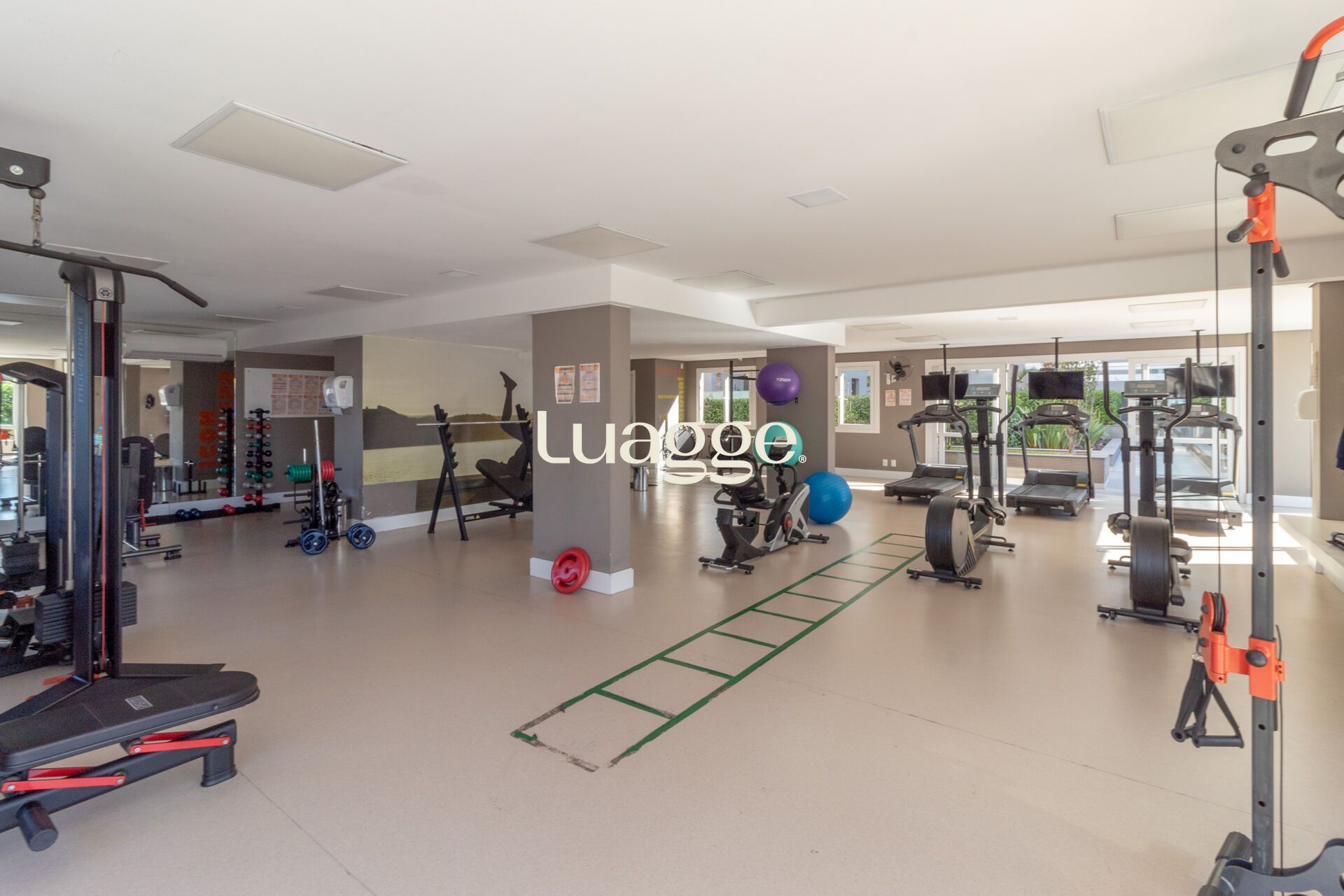 Apartamento à venda com 3 quartos, 75m² - Foto 32